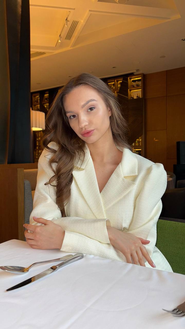 Elena - Editorial Model